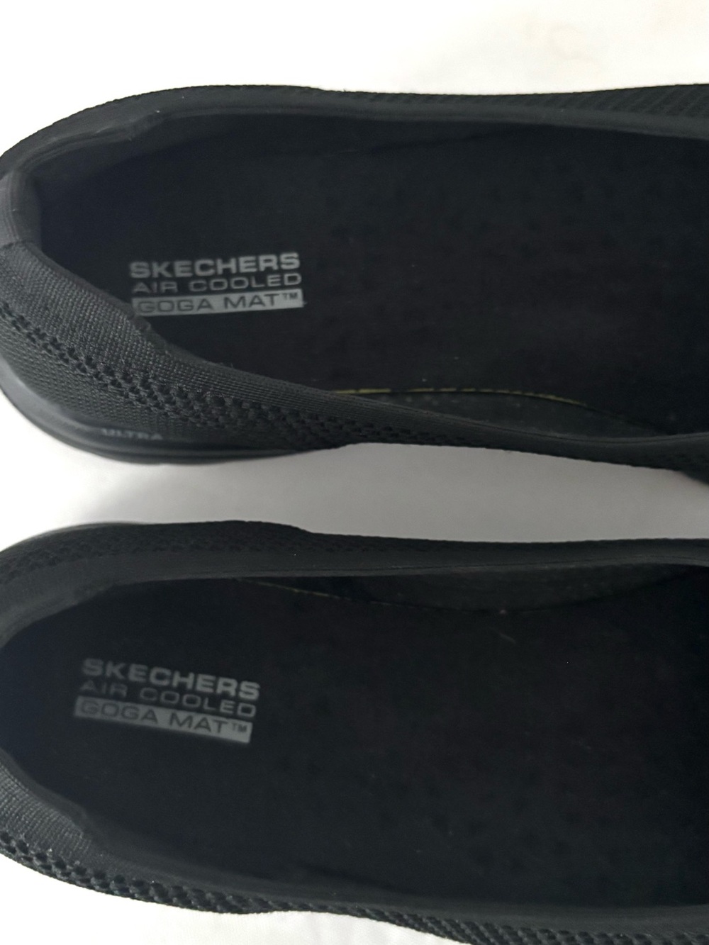 NEW Skechers GOGA  MAT Women's Black Knit Slip-On Hands Free Heel Pillow SZ 10 - Picture 3 of 13